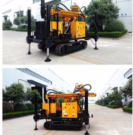 200m Depth Crawler Mounted Drill Rig , Water Borewell Machine With Air Compressor