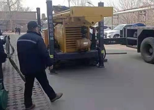 Резиновым буровая установка установленная Crawler пневматическая 180 метров глубины