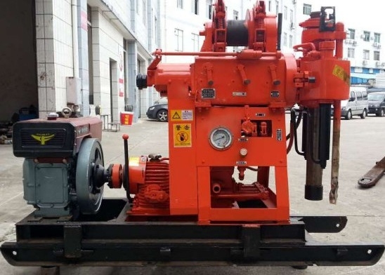 XY-1A 150 метров глубины Crawler Geological Drilling Rig Machine для разведочных бурений